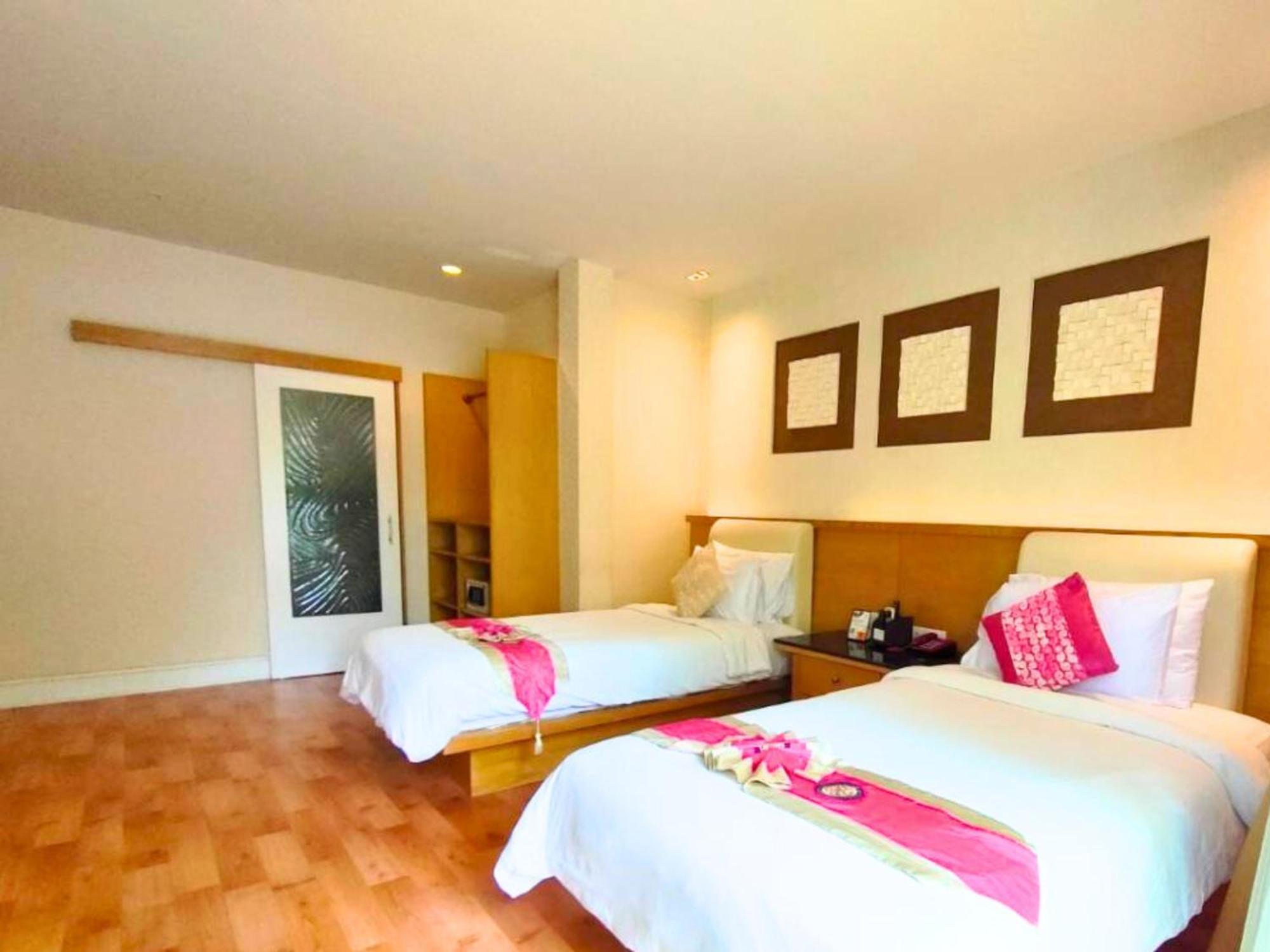 Vartika Resovilla Kuiburi Beach Resort And Villas Kui Buri Extérieur photo